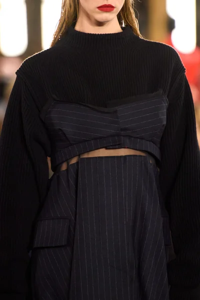 Look 24